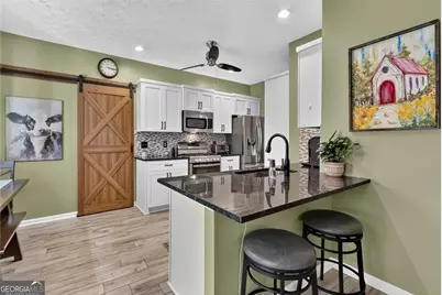 10680 Pinewalk Forest Circle, Alpharetta, GA 30022 - Photo 5