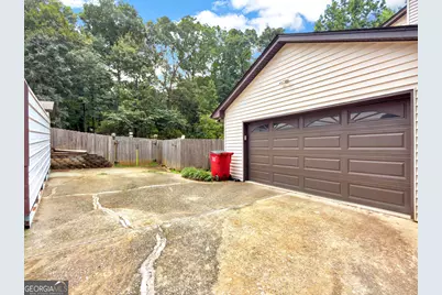 1985 Lullwater Circle, Jonesboro, GA 30236 - Photo 5