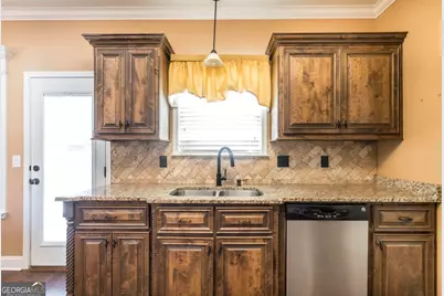 203 Norfolk Circle, Warner Robins, GA 31088 - Photo 9