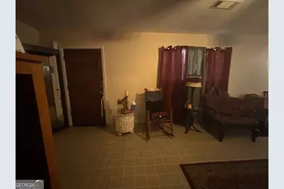 314 Durrence St, Glennville, GA 30427 - Photo 5