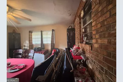 314 Durrence St, Glennville, GA 30427 - Photo 9