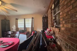 314 Durrence St, Glennville, GA 30427 - Photo 9