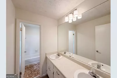 6486 Lynndale Lane, Morrow, GA 30260 - Photo 17