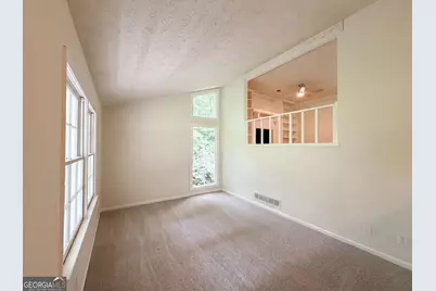 6486 Lynndale Lane, Morrow, GA 30260 - Photo 9