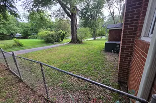 160 Connecticut Ave, Tallapoosa, GA 30176 - Photo 17