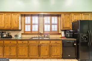 224 Oak Ave, Pinehurst, GA 31070 - Photo 11