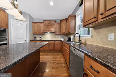 320 Yellowwood Drive, Sharpsburg, GA 30277 - Photo 7