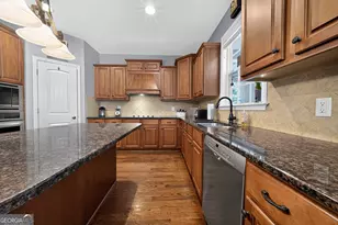 320 Yellowwood Dr, Sharpsburg, GA 30277 - Photo 7