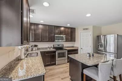 1670 Shire Village Drive, Sugar Hill, GA 30518 - Photo 5