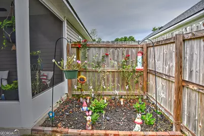 2039 Meadow Cove Drive, Valdosta, GA 31605 - Photo 33
