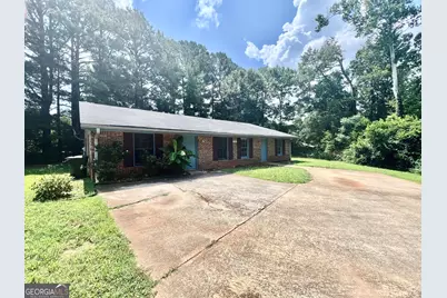 1047 Chestnut Oak Court NE, Conyers, GA 30012 - Photo 3
