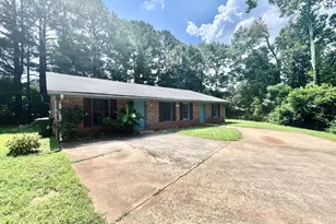 1047 Chestnut Oak Ct NE, Conyers, GA 30012 - Photo 3