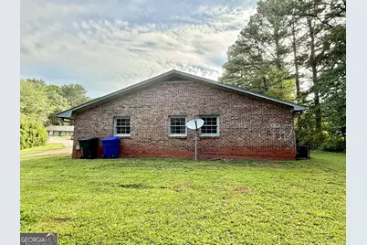 1047 Chestnut Oak Court NE, Conyers, GA 30012 - Photo 5