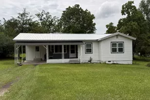 1305 N Pearl Ave, Douglas, GA 31533 - Photo 1
