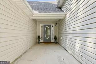 209 Chinns Way, Hampton, GA 30228 - Photo 7