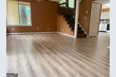 8596 Creekwood Way, Jonesboro, GA 30238 - Photo 7