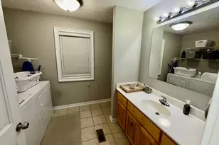 70 Park St, Lavonia, GA 30553 - Photo 21