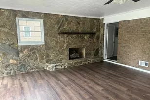110 Thomas St, Griffin, GA 30224 - Photo 3