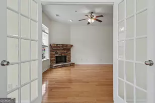 31 Thomaston St, Newnan, GA 30263 - Photo 17