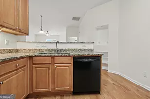 31 Thomaston St, Newnan, GA 30263 - Photo 37