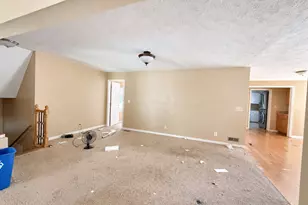 677 Bankshire Dr, Suwanee, GA 30024 - Photo 7