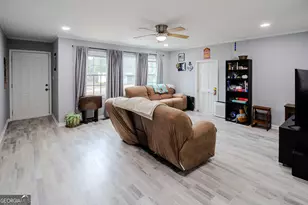 579 Lynmore Ave, Macon, GA 31206 - Photo 3