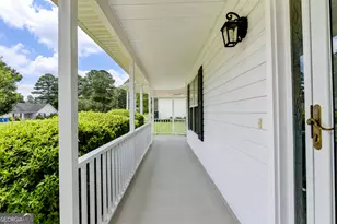 994 Bay Ridge Dr, Lawrenceville, GA 30045 - Photo 3