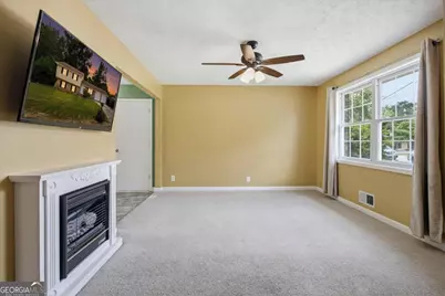 941 Cochise Trail SE, Conyers, GA 30094 - Photo 5