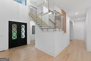 5285 Mount Vernon Pkwy, Sandy Springs, GA 30327 - Photo 3