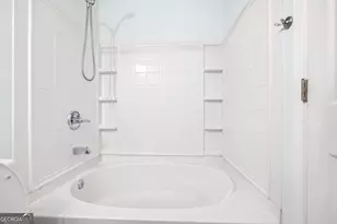 5606 Union Pointe Dr, Union City, GA 30291 - Photo 11
