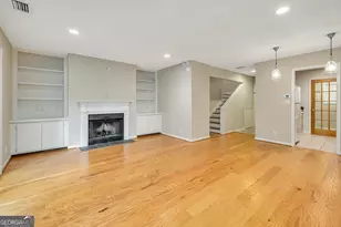 122 S Island Square Dr, Saint Simons, GA 31522 - Photo 1