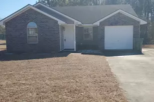 1402 Desert Storm Dr, Hinesville, GA 31313 - Photo 1