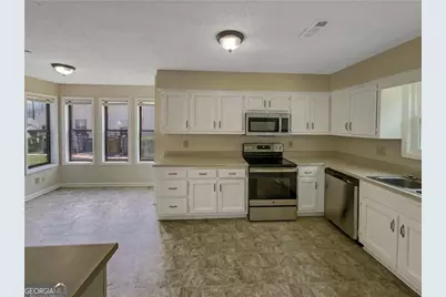 8883 Peppertree Drive, Jonesboro, GA 30238 - Photo 9