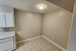 9400 Roberts Dr, Sandy Springs, GA 30350 - Photo 9