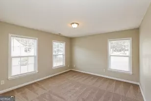 8931 Crest View Cir, Union City, GA 30291 - Photo 17