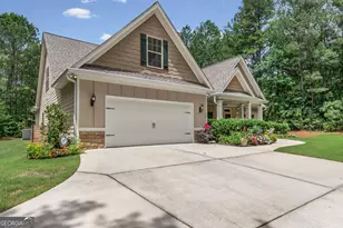 206 Cainbridge Park Dr, Newnan, GA 30263 - Photo 3