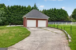 2835 Wallace Rd, Buford, GA 30519 - Photo 9