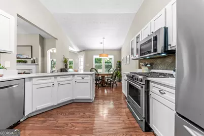 4652 Devencrest Lane, Buford, GA 30519 - Photo 33