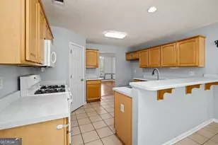 165 Crescent Cir, Newnan, GA 30265 - Photo 13