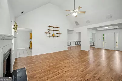 165 Crescent Circle, Newnan, GA 30265 - Photo 7