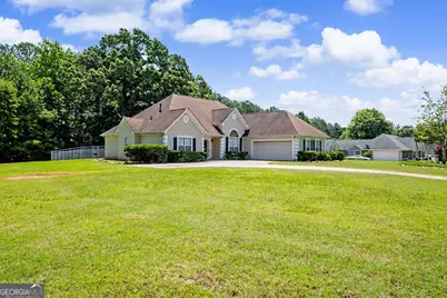 165 Crescent Circle, Newnan, GA 30265 - Photo 3