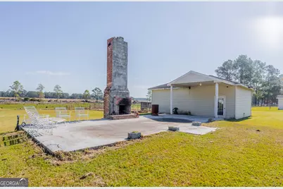 6664 Southside Drive, Blackshear, GA 31516 - Photo 7