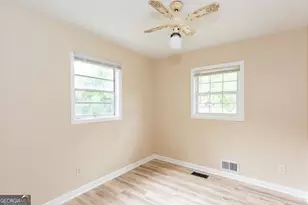 2435 Claude St NW, Atlanta, GA 30318 - Photo 11