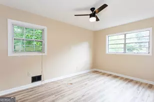 2435 Claude St NW, Atlanta, GA 30318 - Photo 9