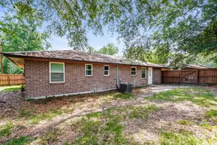 733 Sutton St, Jesup, GA 31545 - Photo 5