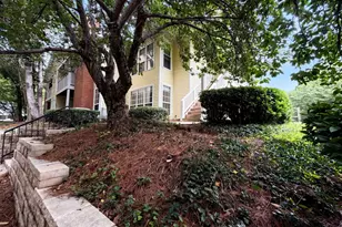 6818 Glenridge Dr, Sandy Springs, GA 30328 - Photo 17