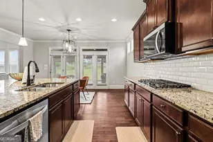 716 Genesee Pt, Newnan, GA 30263 - Photo 13