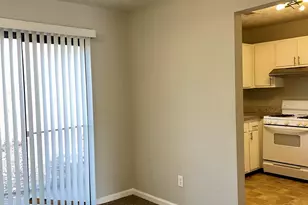 945 Silverwood Dr, Atlanta, GA 30349 - Photo 3