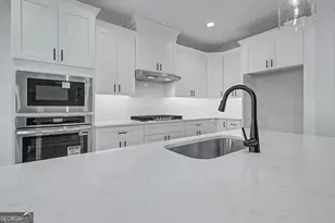410 Redhaven Dr, Senoia, GA 30276 - Photo 5