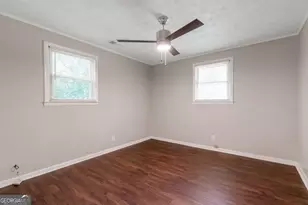 6414 E Shadow Rock Dr, Lithonia, GA 30058 - Photo 9